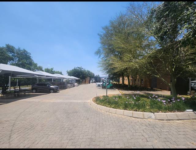 7,235M² WAREHOUSE TO LET IN LONGMEADOW